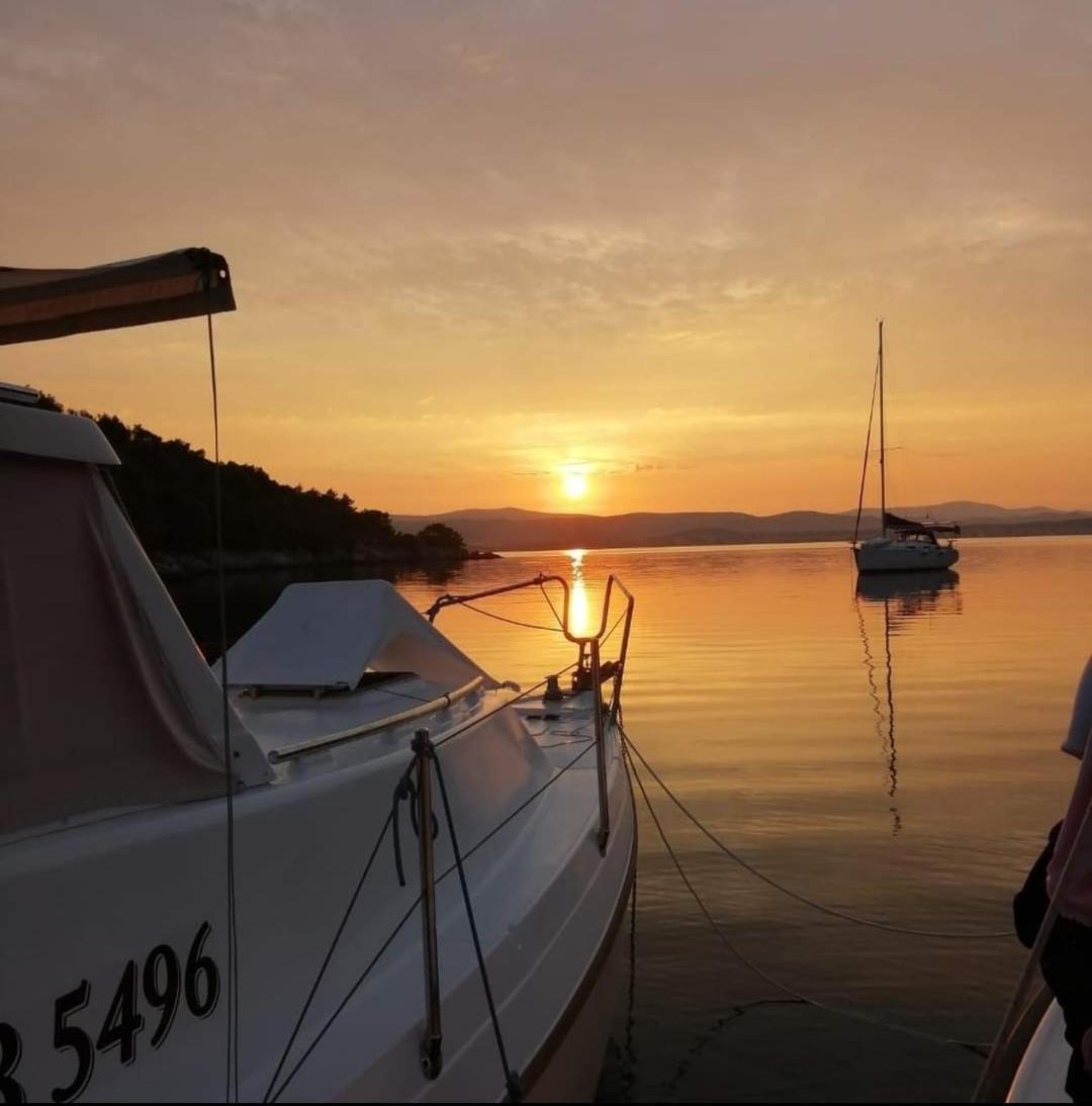 Kuca Za Odmor Eni **** Villa Šibenik Eksteriør billede