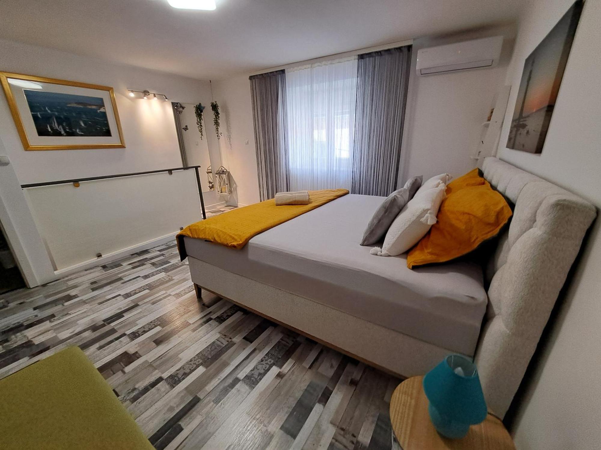 Kuca Za Odmor Eni **** Villa Šibenik Eksteriør billede