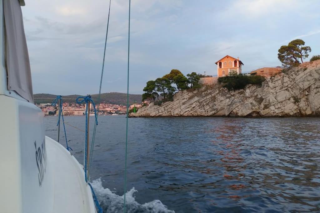 Kuca Za Odmor Eni **** Villa Šibenik Eksteriør billede
