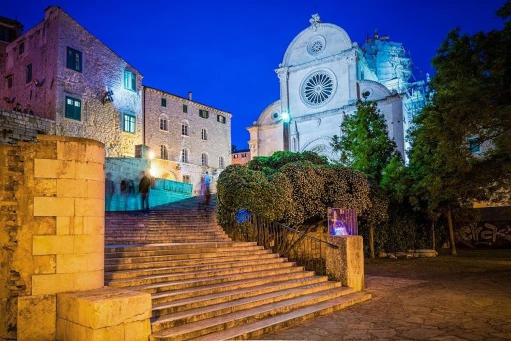 Kuca Za Odmor Eni **** Villa Šibenik Eksteriør billede